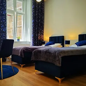 Hugo Star Apartamento